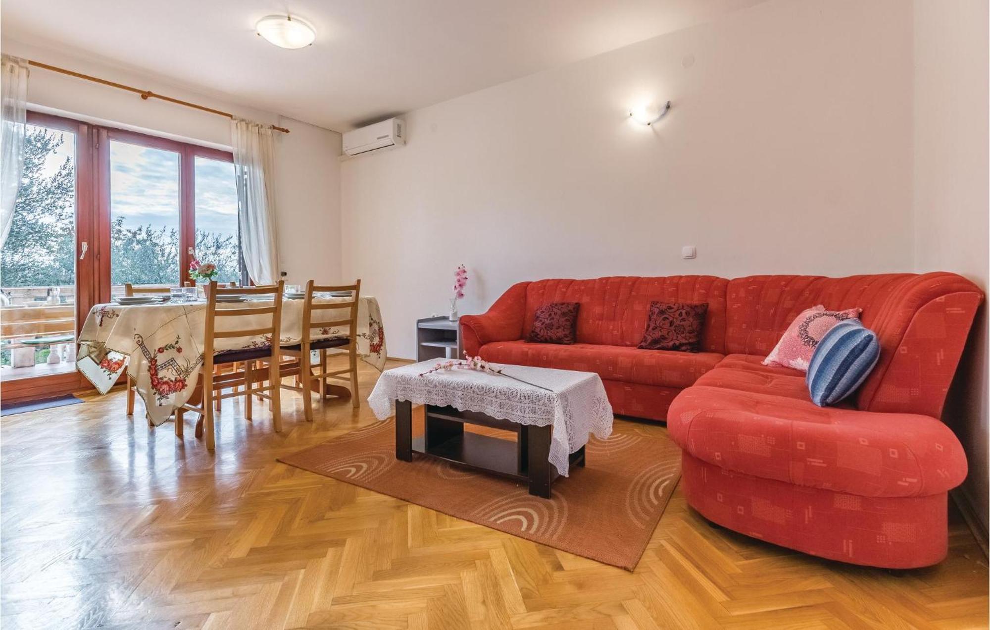 6 Bedroom Nice Home In Segotici Exteriér fotografie