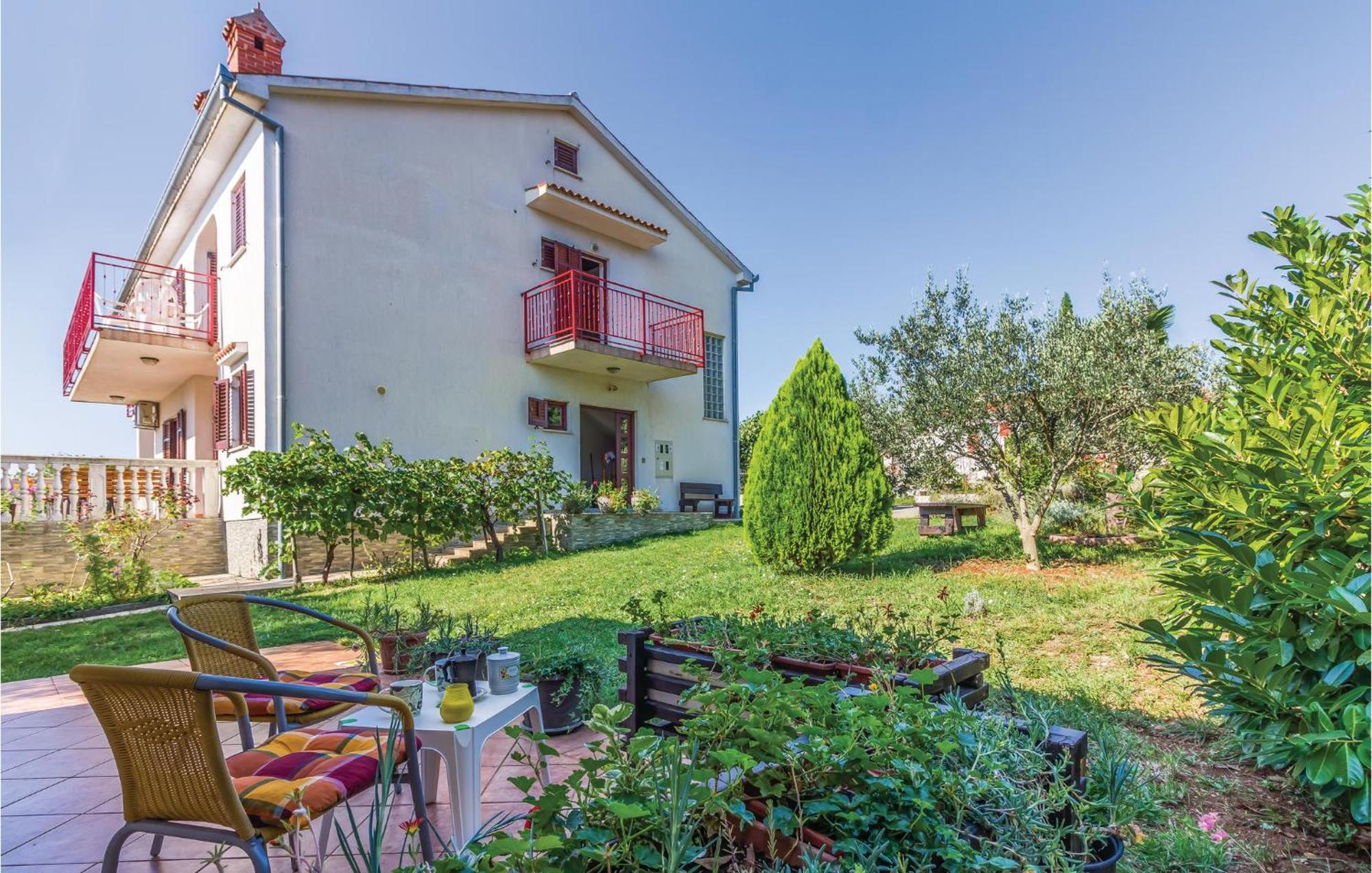 6 Bedroom Nice Home In Segotici Exteriér fotografie